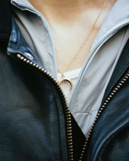 photographic close up on luxury jewelry marc thomas film director paris luxury fashion art campaigns creative agency brands photography image editorial ad vogue magazine